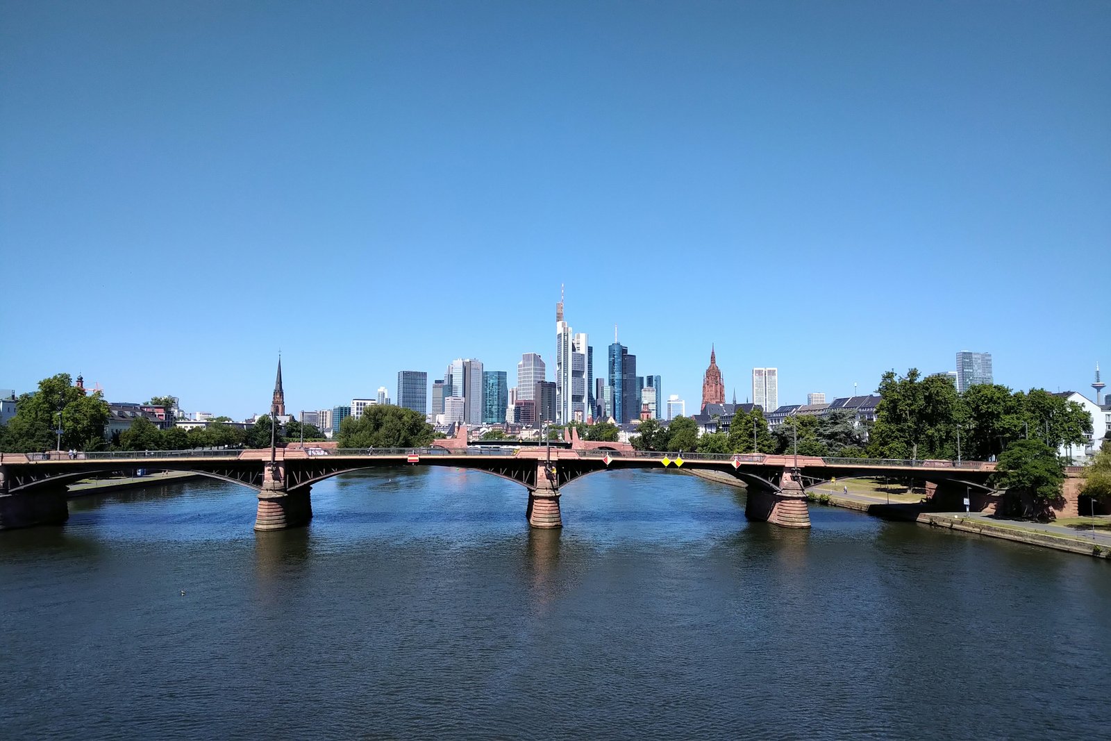 Architektur und Stadtansichten in Deutschland aus dem Investitionskatalog